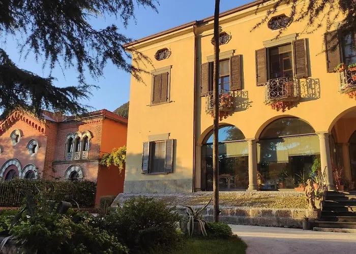 Riva - With Parking * Tavernola Bergamasca